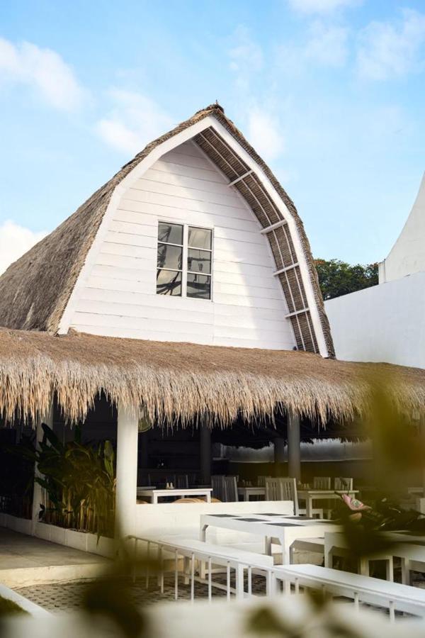 Dream Cowork Hotel Kuta  외부 사진